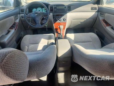 Zdjęcie 8 z 12 samochodu: 2004 TOYOTA COROLLA LE VIN:1NXBR32E14Z280840 - miniatura