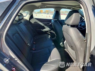 Zdjęcie 10 z 13 samochodu: 2023 HYUNDAI SONATA HYBRID LIMITED VIN:KMHL54JJ0PA065069 - miniatura