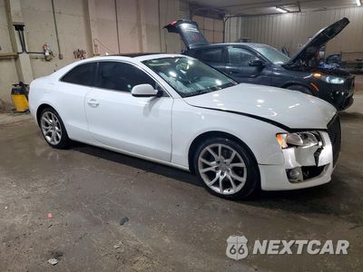 Czwarte zdjęcie samochodu z boku: 2011 AUDI A5 PREMIUM VIN:WAUCFAFR7BA047608 - miniatura