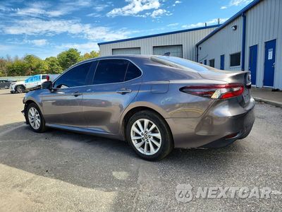 Drugie zdjęcie samochodu z przodu: 2024 TOYOTA CAMRY LE VIN:4T1C11AK2RU193253 - miniatura