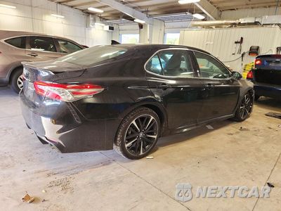 Trzecie zdjęcie samochodu z tyłu: 2019 TOYOTA CAMRY XSE VIN:4T1B61HK8KU207164 - miniatura