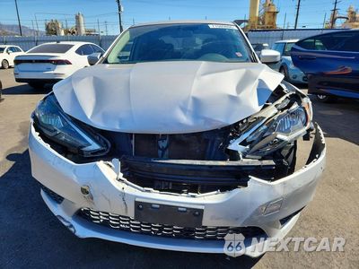 Piąte zdjęcie samochodu w środku: 2017 NISSAN SENTRA S VIN:3N1AB7AP4HY383416 - miniatura