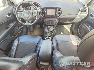 Zdjęcie 8 z 13 samochodu: 2019 JEEP COMPASS LATITUDE VIN:3C4NJDBB1KT713875 - miniatura