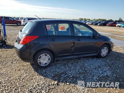 Trzecie zdjęcie samochodu z tyłu: 2011 NISSAN VERSA 1.8 S VIN:3N1BC1CP8BL372547 - miniatura