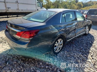 Trzecie zdjęcie samochodu z tyłu: 2011 TOYOTA AVALON BASE VIN:4T1BK3DB8BU426462 - miniatura