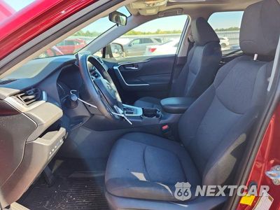 Zdjęcie 7 z 13 samochodu: 2020 TOYOTA RAV4 XLE VIN:JTMP1RFV9LD052713 - miniatura