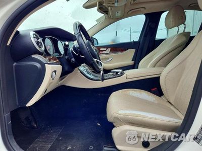 Zdjęcie 7 z 12 samochodu: 2018 MERCEDES-BENZ E 300 VIN:WDDZF4JB4JA404952 - miniatura