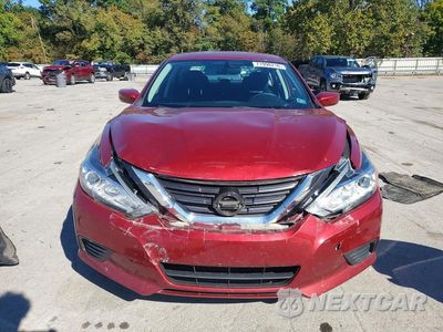 Piąte zdjęcie samochodu w środku: 2017 NISSAN ALTIMA 2.5 S VIN:1N4AL3AP4HC476695 - miniatura