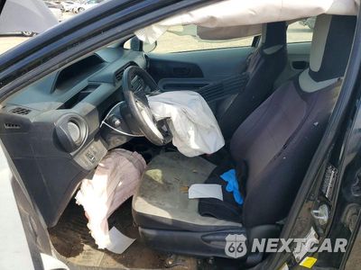 Zdjęcie 7 z 12 samochodu: 2012 TOYOTA PRIUS C ONE VIN:JTDKDTB37C1504744 - miniatura