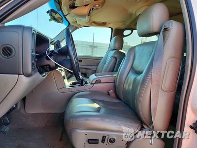 Zdjęcie 7 z 12 samochodu: 2004 CHEVROLET TAHOE C1500 VIN:1GNEC13Z14R121545 - miniatura