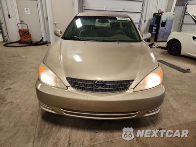 Piąte zdjęcie samochodu w środku: 2003 TOYOTA CAMRY LE VIN:4T1BE32K53U133260 - miniatura