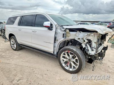Czwarte zdjęcie samochodu z boku: 2022 GMC YUKON XL DENALI VIN:1GKS2JKL5NR114714 - miniatura