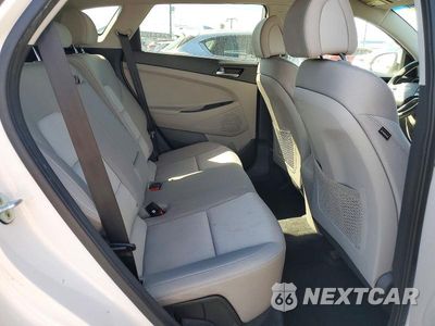 Zdjęcie 11 z 13 samochodu: 2016 HYUNDAI TUCSON SE VIN:KM8J33A48GU180213 - miniatura