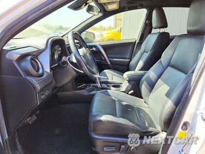 Zdjęcie 7 z 13 samochodu: 2017 TOYOTA RAV4 HV SE VIN:JTMJJREV4HD075878 - miniatura