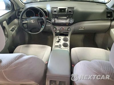 Zdjęcie 8 z 13 samochodu: 2008 TOYOTA HIGHLANDER BASE VIN:JTEES41A882077788 - miniatura