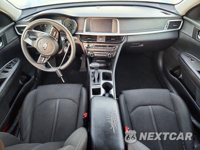 Zdjęcie 8 z 12 samochodu: 2019 KIA OPTIMA LX VIN:5XXGT4L34KG322189 - miniatura