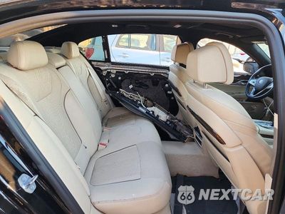 Zdjęcie 10 z 12 samochodu: 2018 BMW 750 XI VIN:WBA7F2C5XJG424405 - miniatura