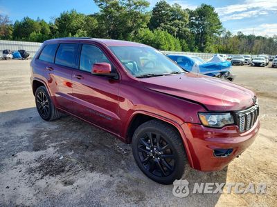 Czwarte zdjęcie samochodu z boku: 2019 JEEP GRAND CHEROKEE LAREDO VIN:1C4RJEAG6KC572172 - miniatura