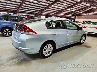 Trzecie zdjęcie samochodu z tyłu: 2013 HONDA INSIGHT EX VIN:JHMZE2H75DS002437 - miniatura