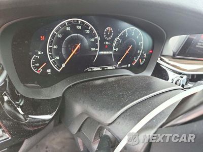 Zdjęcie 9 z 12 samochodu: 2019 BMW M550XI VIN:WBAJB9C56KB288959 - miniatura