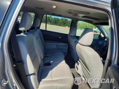 Zdjęcie 11 z 13 samochodu: 2017 HONDA PILOT TOURING VIN:5FNYF5H92HB026467 - miniatura