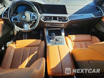 Zdjęcie 8 z 13 samochodu: 2021 BMW X5 M50I VIN:5UXJU4C06M9H14150 - miniatura