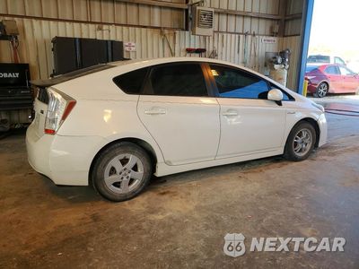 Trzecie zdjęcie samochodu z tyłu: 2011 TOYOTA PRIUS THREE VIN:JTDKN3DU0B0296620 - miniatura