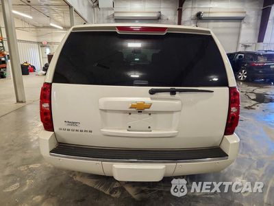 Zdjęcie 6 z 13 samochodu: 2014 CHEVROLET SUBURBAN K1500 LTZ VIN:1GNSKKE70ER209141 - miniatura