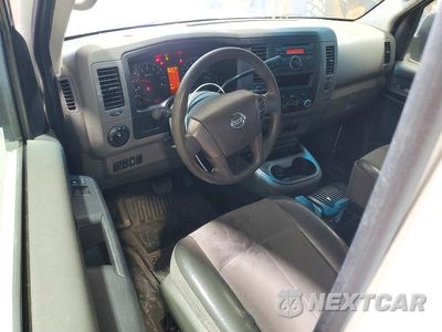 Zdjęcie 8 z 13 samochodu: 2016 NISSAN NV 2500 HD S VIN:1N6BF0LY7GN814259 - miniatura