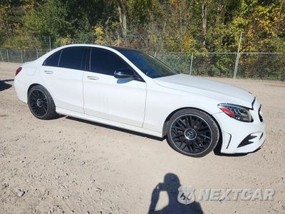 Czwarte zdjęcie samochodu z boku: 2019 MERCEDES-BENZ C 300 VIN:55SWF8DB4KU314370 - miniatura