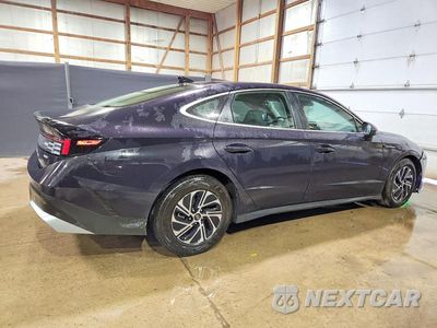 Trzecie zdjęcie samochodu z tyłu: 2026 HYUNDAI SONATA HYBRID BLUE VIN:KMHL24JJ0TA175378 - miniatura