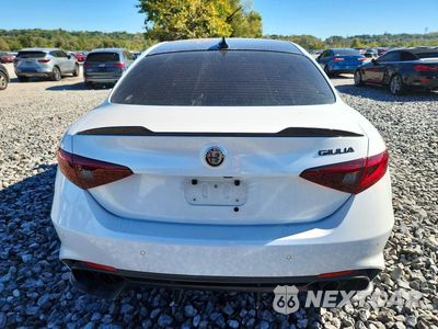 Zdjęcie 6 z 12 samochodu: 2019 ALFA ROMEO GIULIA QUADRIFOGLIO VIN:ZARFAMEV1K7616129 - miniatura