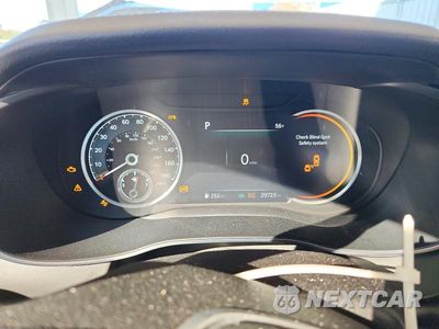 Zdjęcie 9 z 12 samochodu: 2022 GENESIS G70 2.0T VIN:KMTG34TA2NU086849 - miniatura