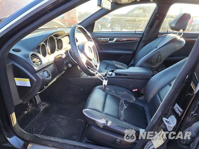 Zdjęcie 7 z 12 samochodu: 2013 MERCEDES-BENZ C 250 VIN:WDDGF4HB2DA856366 - miniatura