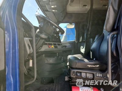 Zdjęcie 7 z 14 samochodu: 2021 FREIGHTLINER CASCADIA 126 SEMI TRUCK VIN:3AKJHHDR2MSML9478 - miniatura