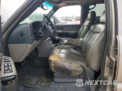 Zdjęcie 7 z 13 samochodu: 2002 CHEVROLET SUBURBAN C1500 VIN:3GNEC16Z42G324258 - miniatura