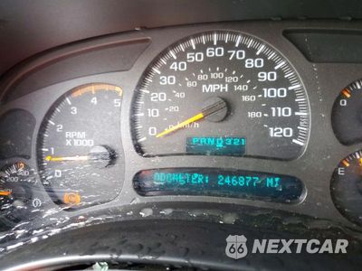 Zdjęcie 9 z 12 samochodu: 2003 CHEVROLET SILVERADO K2500 HEAVY DUTY VIN:1GCHK23133F139926 - miniatura