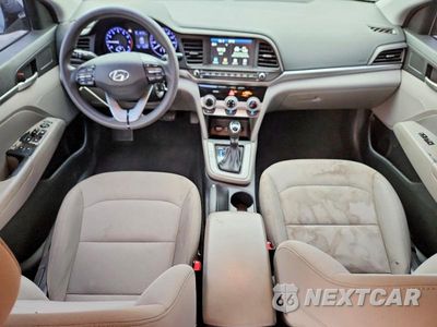 Zdjęcie 8 z 12 samochodu: 2019 HYUNDAI ELANTRA SEL VIN:5NPD84LFXKH443666 - miniatura
