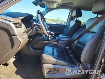 Zdjęcie 7 z 13 samochodu: 2018 CHEVROLET SUBURBAN VIN:1GNSKHKCXJR315238 - miniatura