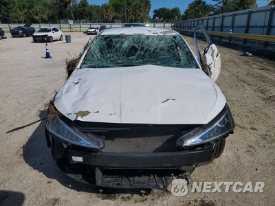 Piąte zdjęcie samochodu w środku: 2019 HYUNDAI ELANTRA SE VIN:5NPD84LF8KH475743 - miniatura