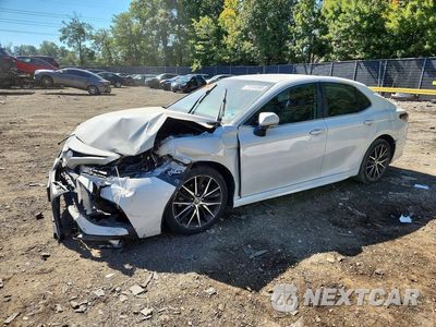 2022 TOYOTA CAMRY SE 4T1G11AK5NU071028 - główne zdjęcie licytacji z USA - miniatura