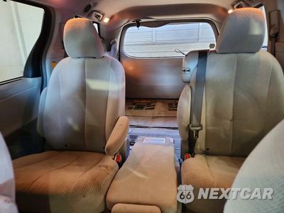 Zdjęcie 10 z 13 samochodu: 2013 TOYOTA SIENNA LE VIN:5TDKK3DC8DS330304 - miniatura