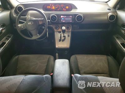 Zdjęcie 8 z 13 samochodu: 2013 SCION XB 10 SERIES VIN:JTLZE4FE9DJ041413 - miniatura