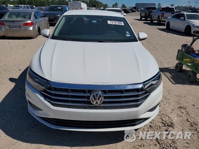 Piąte zdjęcie samochodu w środku: 2019 VOLKSWAGEN JETTA S VIN:3VWCB7BU2KM244214 - miniatura