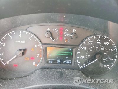 Zdjęcie 9 z 12 samochodu: 2014 NISSAN SENTRA S VIN:3N1AB7APXEL690470 - miniatura