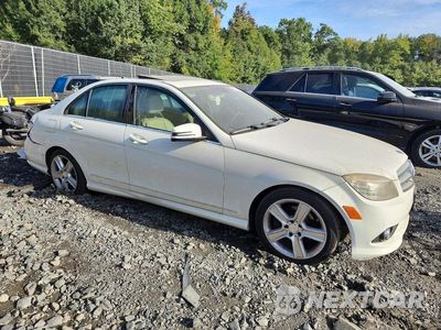 Czwarte zdjęcie samochodu z boku: 2010 MERCEDES-BENZ C 300 VIN:WDDGF5EB7AR126217 - miniatura