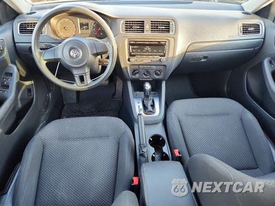 Zdjęcie 8 z 12 samochodu: 2014 VOLKSWAGEN JETTA BASE VIN:3VW2K7AJ1EM412187 - miniatura