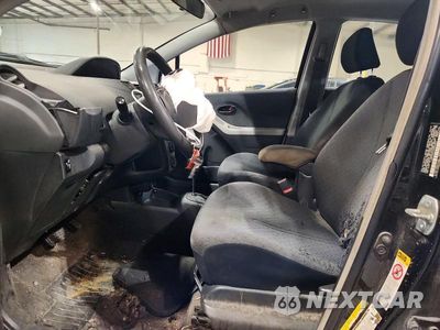 Zdjęcie 7 z 12 samochodu: 2011 TOYOTA YARIS BASE VIN:JTDKT4K31B5329357 - miniatura