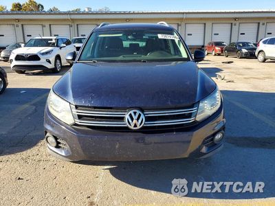 Piąte zdjęcie samochodu w środku: 2016 VOLKSWAGEN TIGUAN S VIN:WVGAV7AX7GW565519 - miniatura