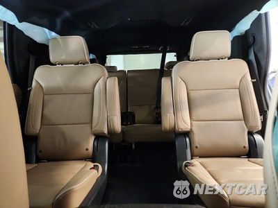 Zdjęcie 10 z 13 samochodu: 2021 CHEVROLET TAHOE K1500 PREMIER VIN:1GNSKSKD9MR317427 - miniatura